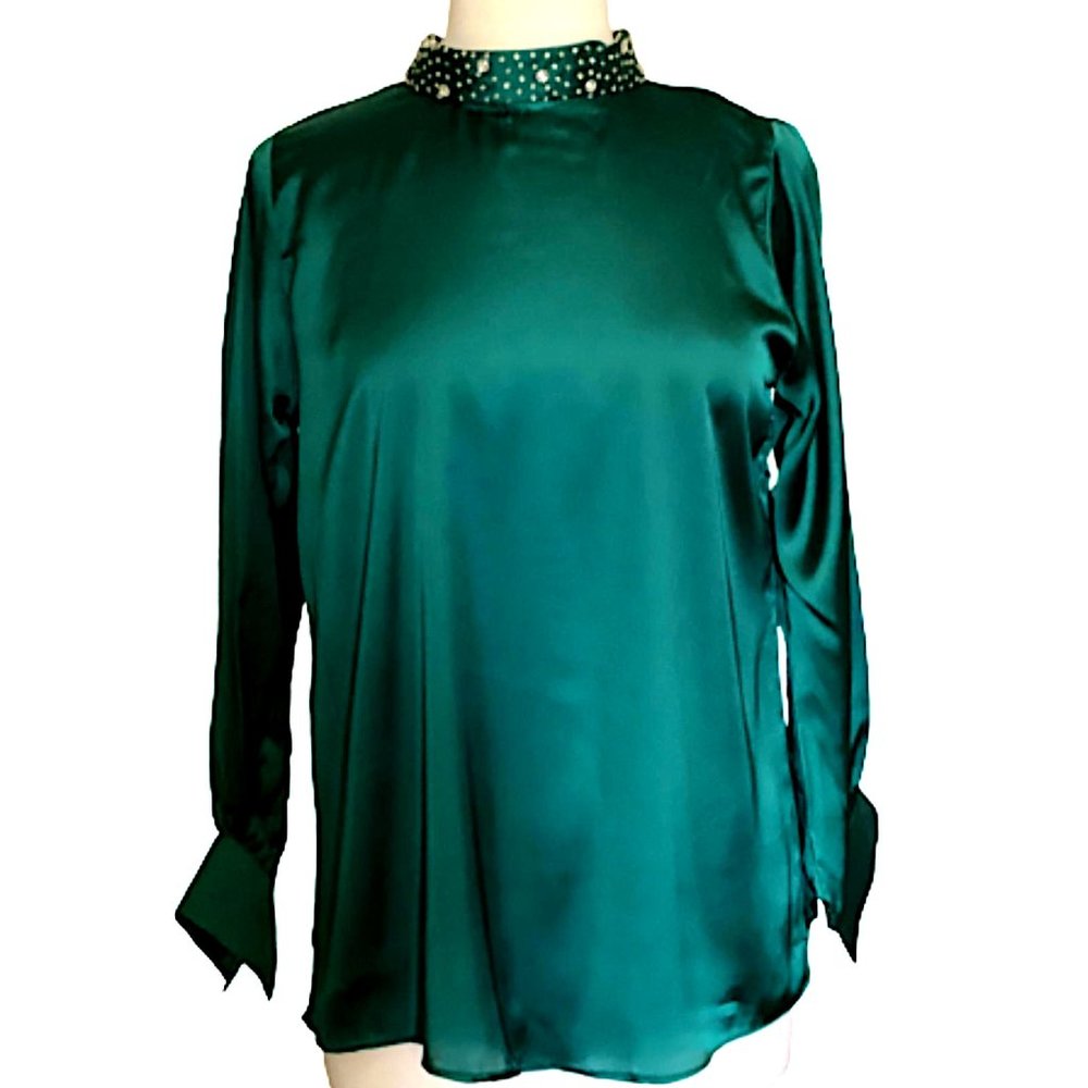 Women embellished satin blouse